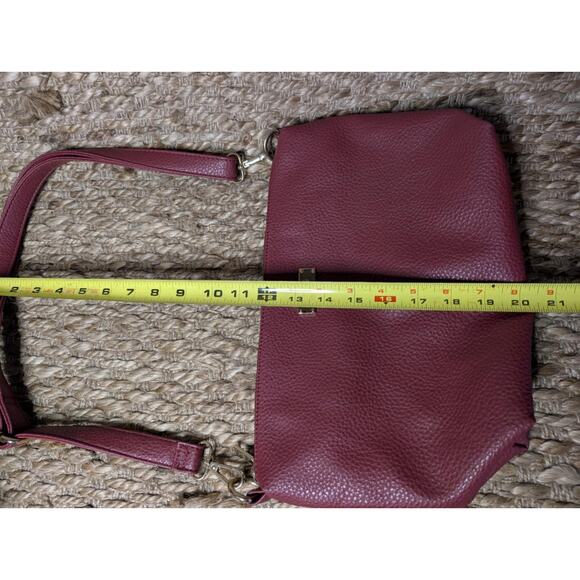 BCBG Paris Red Pebbled Faux Leather Open Shoulder Tote Bag & Crossbody Bag - Picture 16 of 16